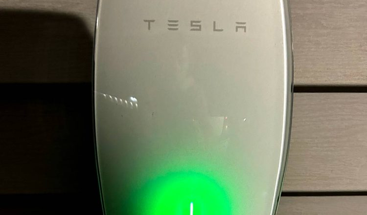 Photo historique d’un chargeur de véhicule sur le site